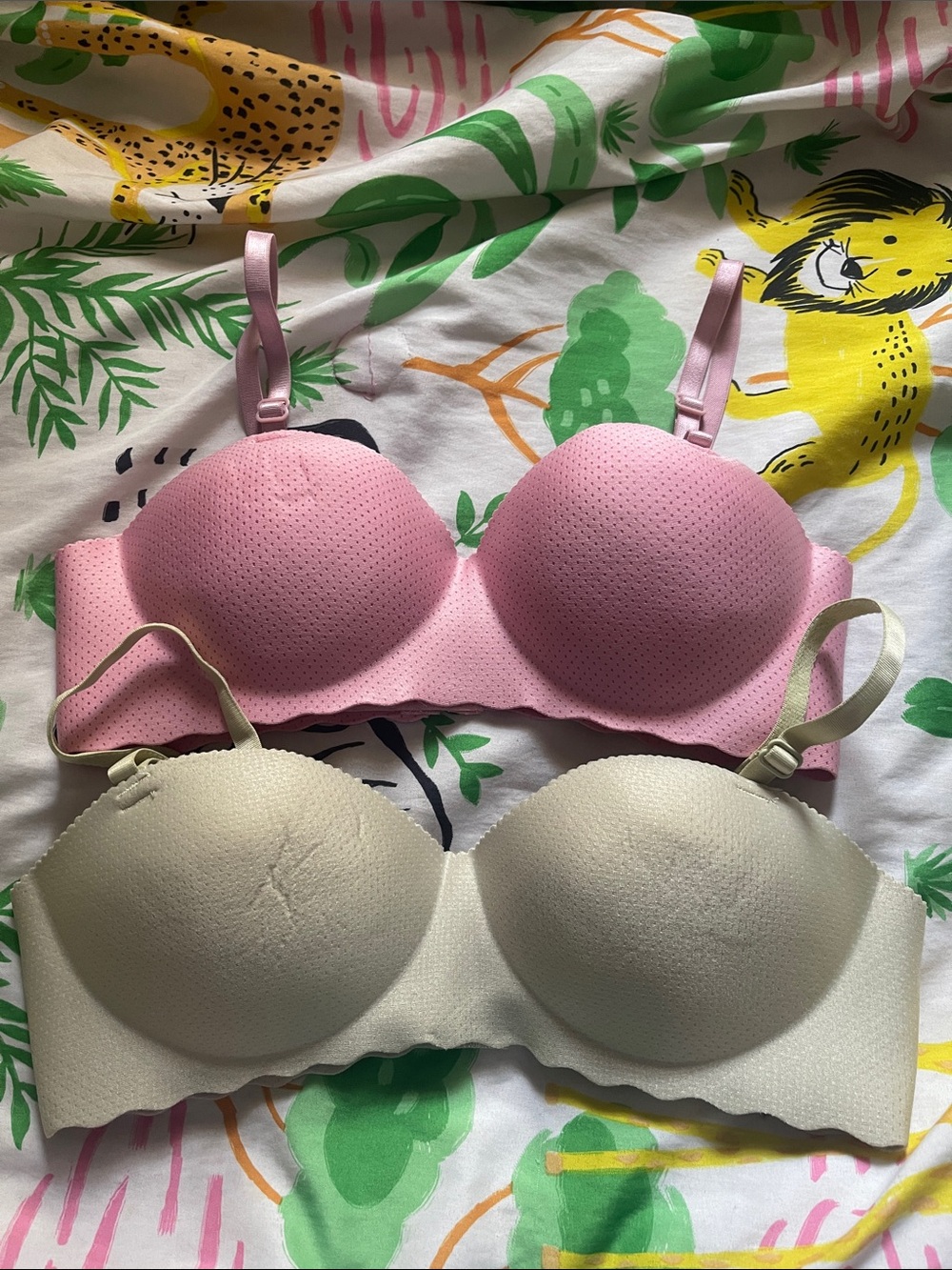 Seamless Strapless Convertible Bra - Pink & Cream